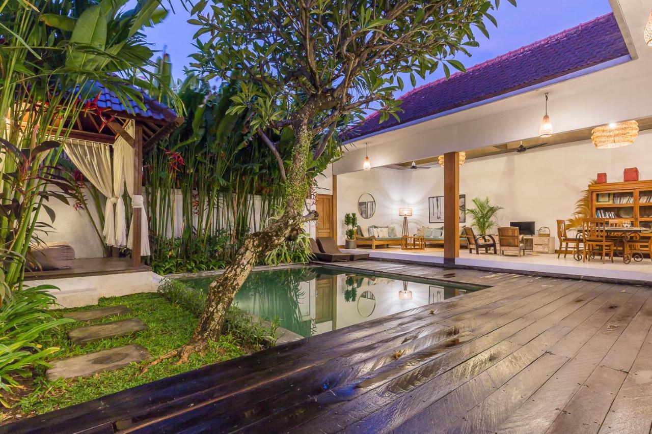 Pulesari 2 Bedrooms Seminyak Exteriör bild
