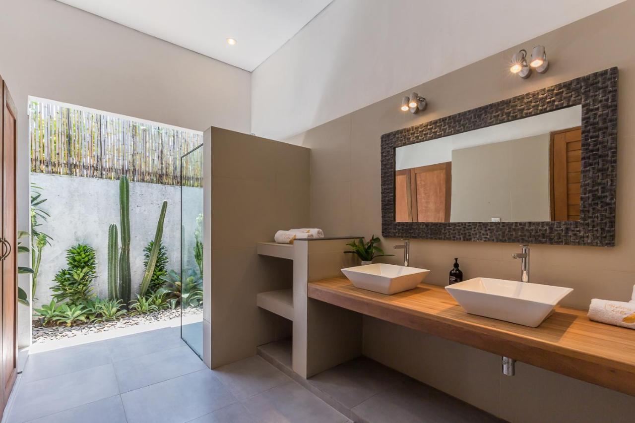 Pulesari 2 Bedrooms Seminyak Exteriör bild