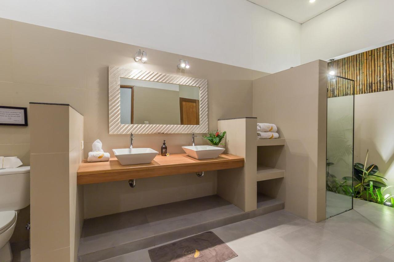 Pulesari 2 Bedrooms Seminyak Exteriör bild